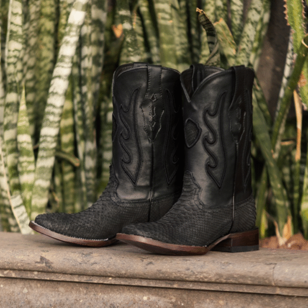 Bota Bulldog Piton Nobuck Negra1 Bota Bulldog Pitón Nobuck Negra