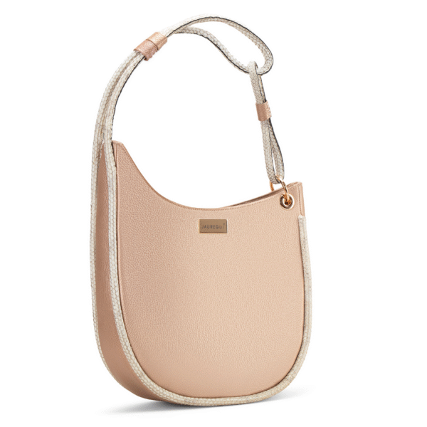 Bolsa de hombro para dama en piel nude con detalles en pitón claro