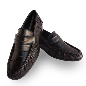 MOCASIN ANGUILA ARRUGADO NEGRO
