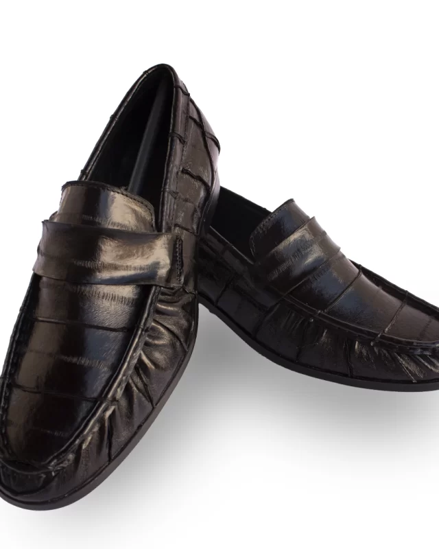 MOCASIN ANGUILA ARRUGADO NEGRO